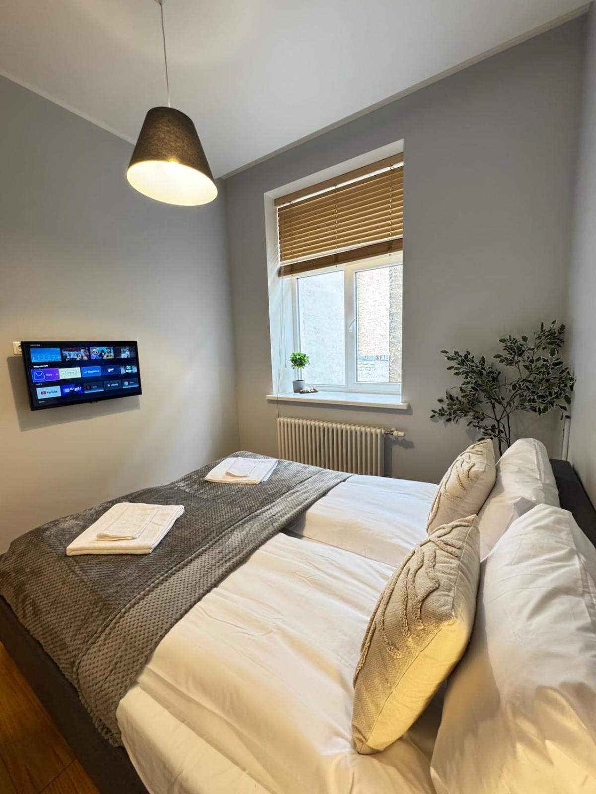 Courtyard Kalnina Apartment Riga Exterior photo